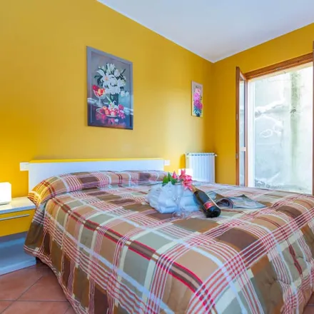 Rent this 1 bed apartment on Fiumelatte in Via alla Stazione, 23829 Fiumelatte LC