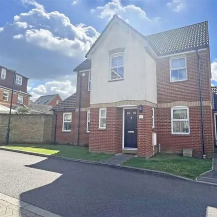 Buy this 3 bed house on Audley Close in Great Notley, CM77 7ZU