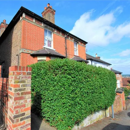 Rent this 3 bed duplex on Harvey Road in Guildford, GU1 3SE