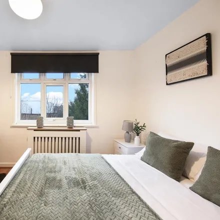 Image 3 - 107 Seaford Road, London, W13 9HS, United Kingdom - Room for rent