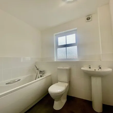Rent this 2 bed apartment on Quins Croft in Leyland, PR25 3UX