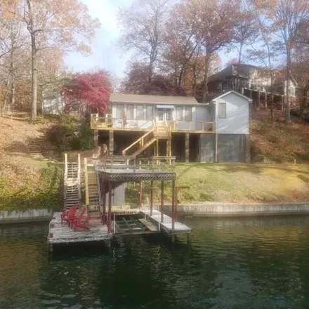 Buy this 3 bed house on 499 Lakeside Circle in Lakeview, Muscle Shoals