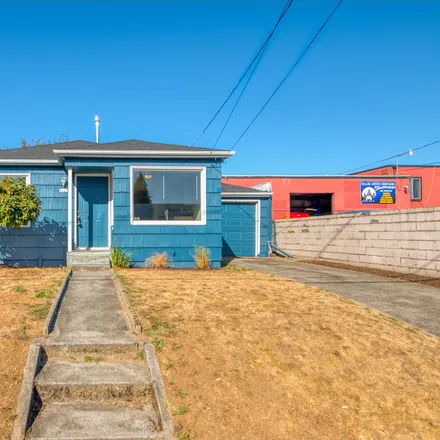 Buy this 3 bed house on 8127 Southeast Taylor Street in Portland, OR 97215