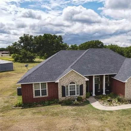 Buy this 3 bed house on 2686 Hedges Road in Ardmore, OK 73401