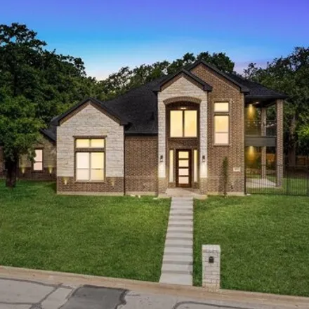 Buy this 3 bed house on 733 Harbor Drive North in Azle, TX 76020