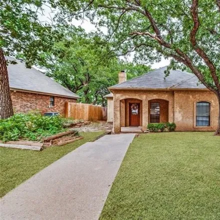Rent this 3 bed house on 4127 April Drive in Arlington, TX 76016