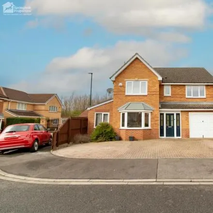 Buy this 4 bed house on Carlton Close in Guisborough, TS14 6GJ