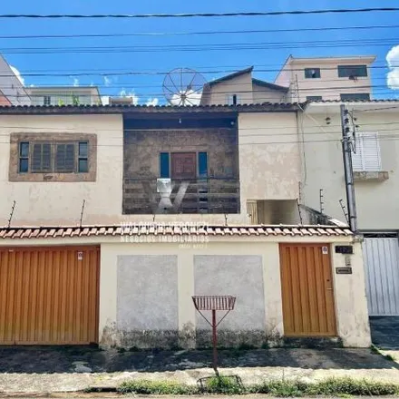 Buy this 3 bed house on Rua Alfredo Lopes in Região Urbana Homogênea XI, Poços de Caldas - MG