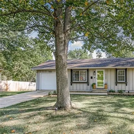 Image 3 - 2205 Meadowlark Drive, Harrisonville, MO 64701, USA - House for sale