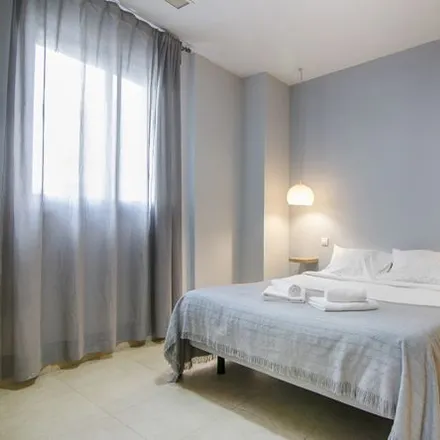 Rent this 2 bed apartment on Le Favole in Carrer de l'Hedra, 46001 Valencia