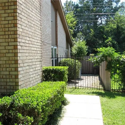 Image 3 - 912 Shadycreek Lane, Bedford, TX 76021, USA - Townhouse for rent