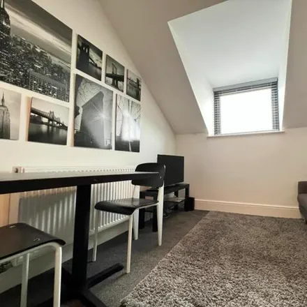 Rent this 2 bed room on 24 Radcliffe Road in West Bridgford, NG2 5GD