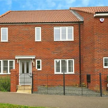 Buy this 3 bed house on Hunts Grove Drive in Stroud, GL2 4BH