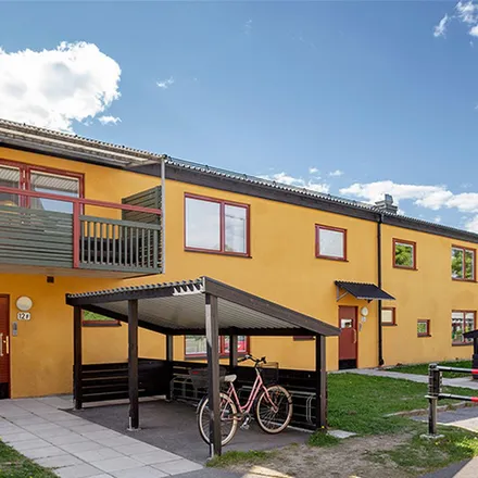 Rent this 3 bed apartment on Konsulgatan in 811 33 Sandviken, Sweden