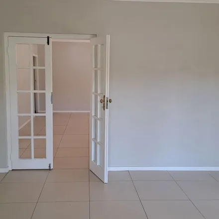 Image 1 - Headingley Avenue, Dawncliffe, Queensburgh, 3630, South Africa - Apartment for rent