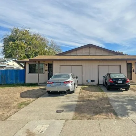 Buy this 6 bed house on 3694 Fallis Circle in Sacramento, CA 95832