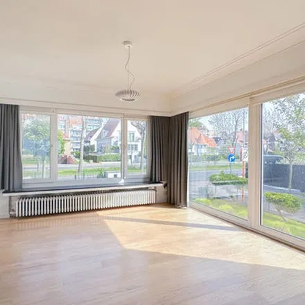 Rent this 3 bed apartment on Elizabetlaan 170 in 8300 Knokke-Heist, Belgium