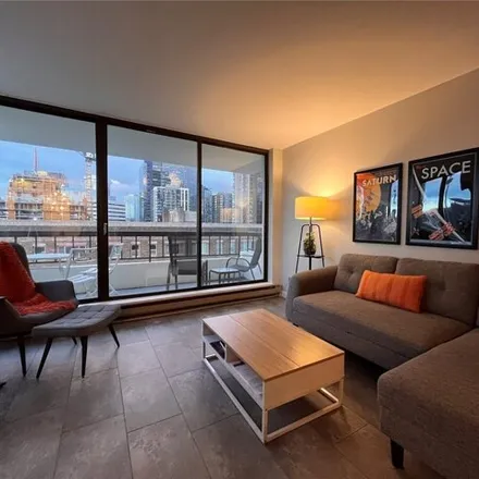 Image 5 - Grandview Condominiums, 2201 3rd Avenue, Seattle, WA 98121, USA - Apartment for rent
