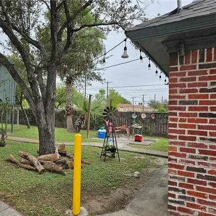 Image 5 - 1215 N 15th St, McAllen, Texas, 78501 - House for sale