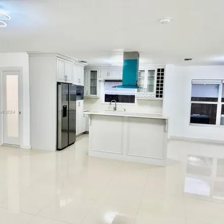 Image 7 - 455 South Shore Drive, Isle of Normandy, Miami Beach, FL 33141, USA - House for rent
