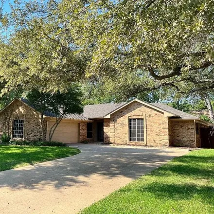Rent this 3 bed house on 2224 Oak Bluff Drive in Flower Mound, TX 75028