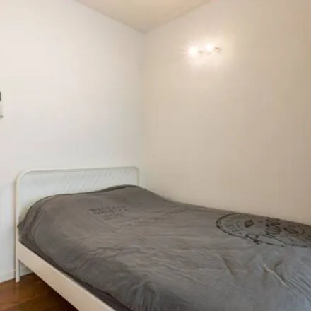 Rent this 1 bed apartment on Rue Jean Stas - Jean Stasstraat 19 in 1060 Saint-Gilles - Sint-Gillis, Belgium