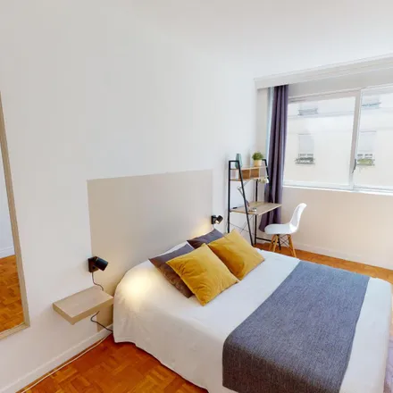 Rent this 4 bed room on 57 Rue Bossuet in 69006 Lyon, France