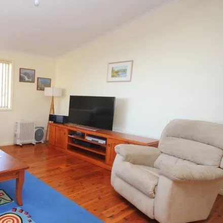 Rent this 4 bed house on Dunbogan NSW 2443