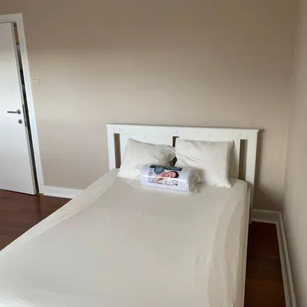 Rent this 2 bed apartment on Rue Edmond Yernaux in 6061 Charleroi, Belgium