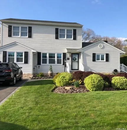 Buy this 5 bed house on 115 Hilary Street in West Sayville, Islip