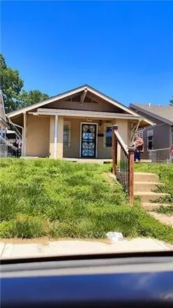 Buy this 2 bed house on 2632 East 9th Street in Kansas City, MO 64124