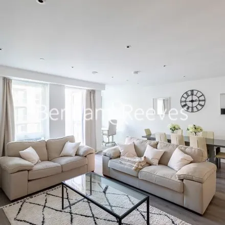 Rent this 3 bed apartment on Adria Hotel in 44-46 Glenthorne Road, London