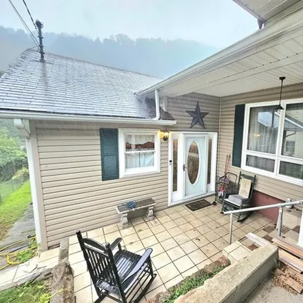 Buy this 3 bed house on unnamed road in Pineville, WV 25870