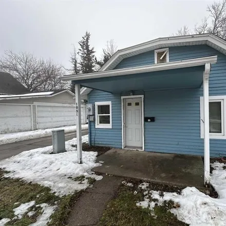 Buy this 4 bed house on 199 East Dartmouth Street in Vermillion, SD 57069