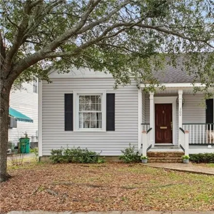 Rent this 4 bed house on 300 Betz Place in Oak Ridge Park, Metairie