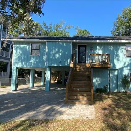Buy this 2 bed house on 6815 South Pinebranch Point in Citrus County, FL 34448