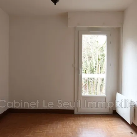 Rent this 3 bed apartment on 355 Chemin de l'Europe in 84400 Gargas, France