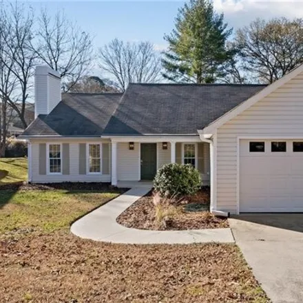 Image 2 - 1235 Springway Drive, Gainesville, GA 30501, USA - House for sale
