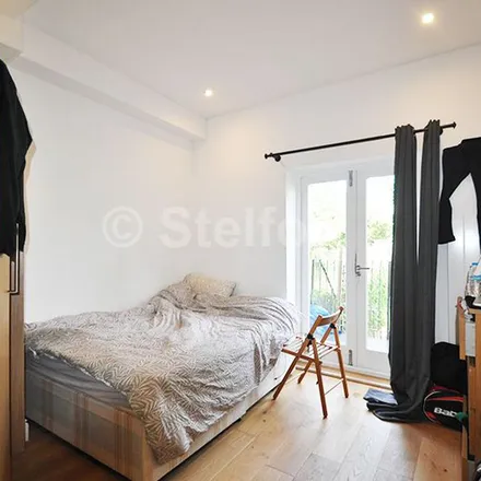 Rent this 2 bed apartment on 21 Hanley Road in London, N4 3DU