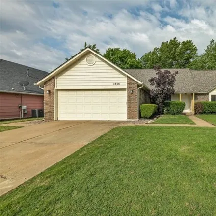Buy this 3 bed house on 1946 South Aster Avenue in Broken Arrow, OK 74012