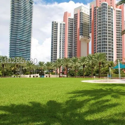 Image 4 - Ocean View Building A, 19390 Collins Avenue, Golden Shores, Sunny Isles Beach, FL 33160, USA - Apartment for rent