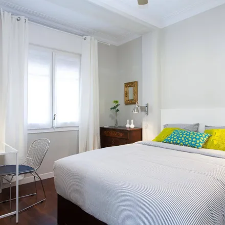 Rent this 2 bed apartment on Carrer de Sagués in 39, 41