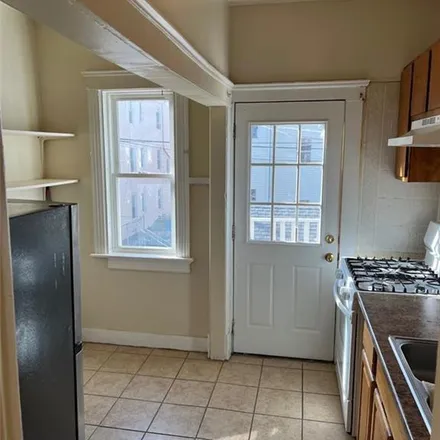 Image 2 - 39 Blue Hills Avenue, Hartford, 06112, USA - Apartment for rent