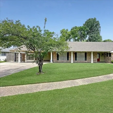 Buy this 3 bed house on 9383 Southmoor Drive in Broadmoor Plaza, Baton Rouge