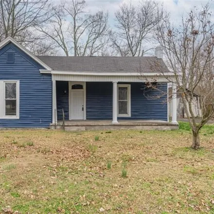 Buy this 4 bed house on 293 Walnut Street in Auburn, Logan County
