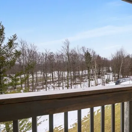 Image 4 - unnamed road, Killington, Rutland County, VT 05751, USA - Condo for sale