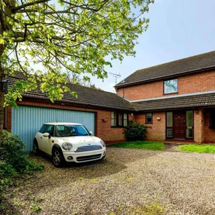 Buy this 4 bed house on The Mount in Dunton Bassett, LE17 5JL