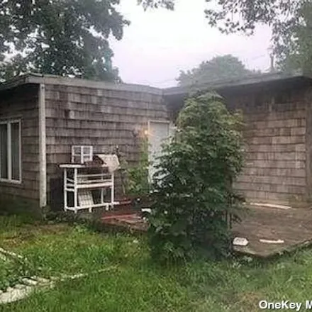 Image 4 - 277 Forest Road West, Brookhaven, Mastic Beach, NY 11951, USA - House for sale