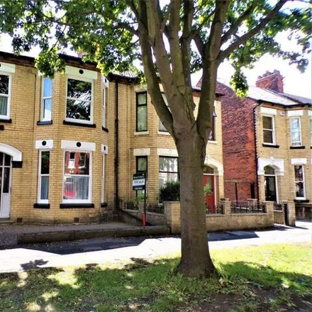 Buy this 5 bed townhouse on Marlborough Avenue in Hull, HU5 3JP