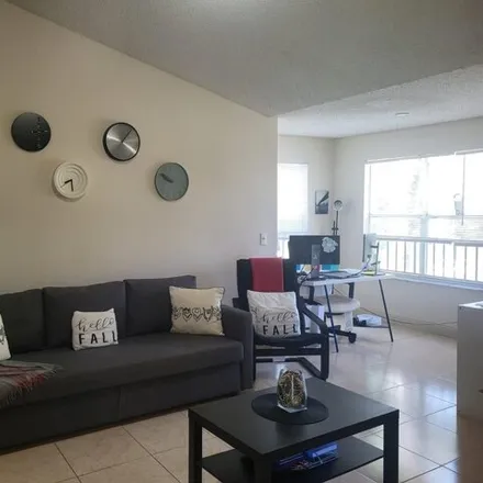 Image 2 - Lago Mar Country Club, West Broward Boulevard, Melaleuca Isles, Plantation, FL 33325, USA - Condo for rent